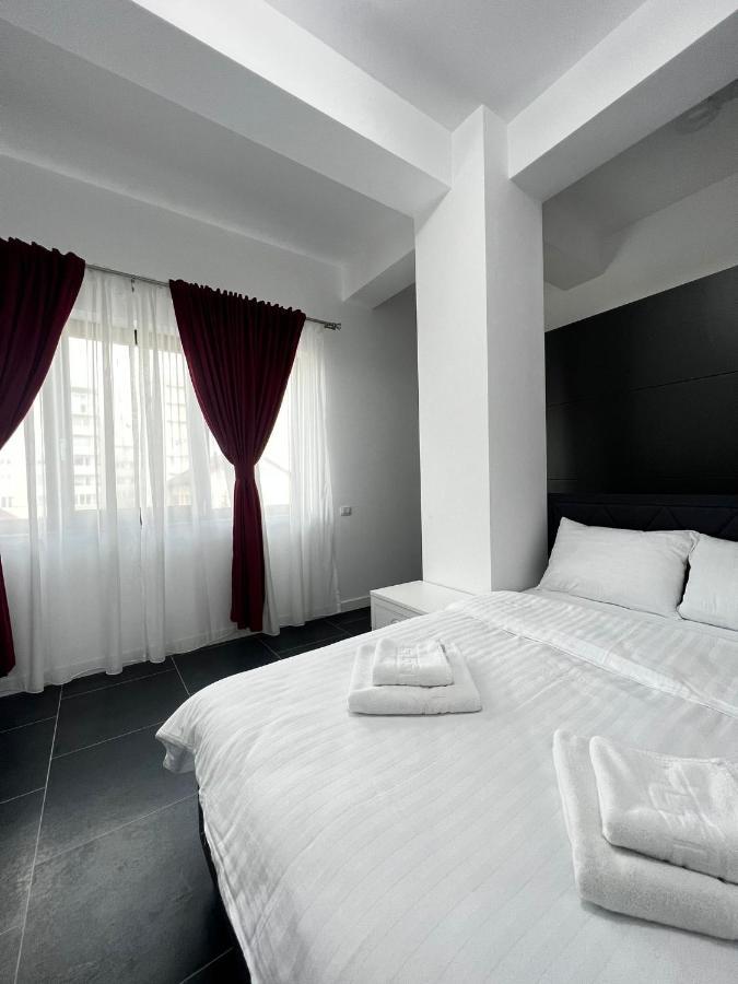 Marvellous Aparthotel With Master Apartments Suceava Exterior photo