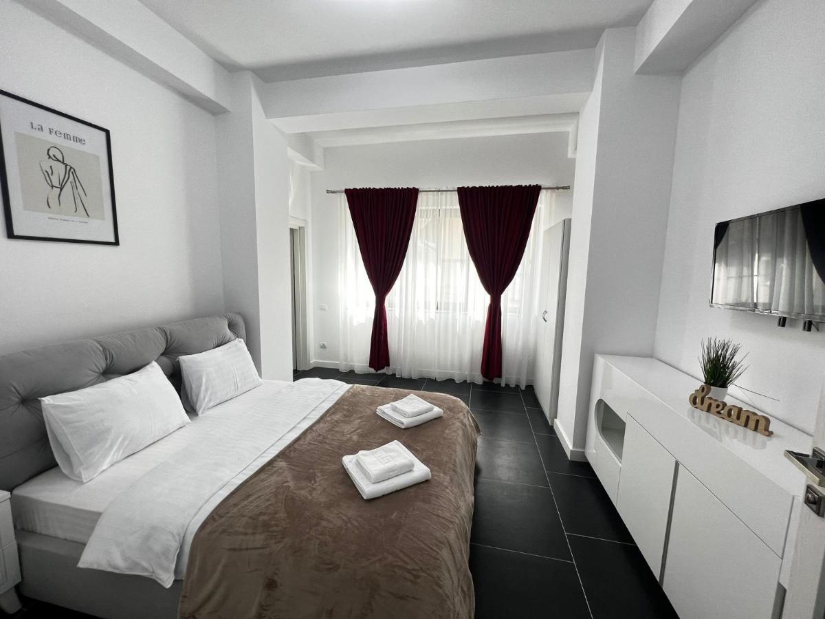 Marvellous Aparthotel With Master Apartments Suceava Exterior photo