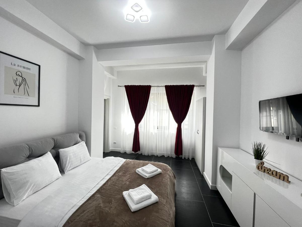 Marvellous Aparthotel With Master Apartments Suceava Exterior photo