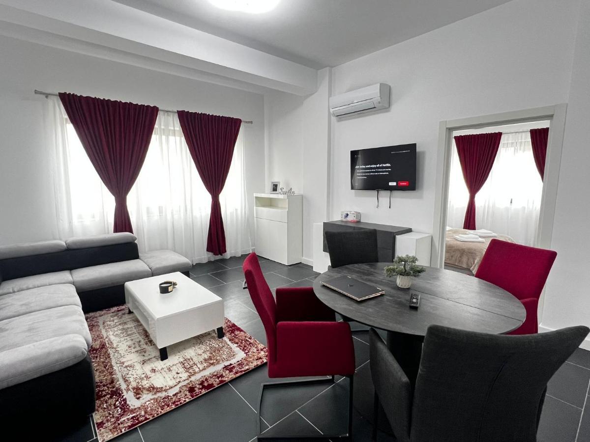 Marvellous Aparthotel With Master Apartments Suceava Exterior photo