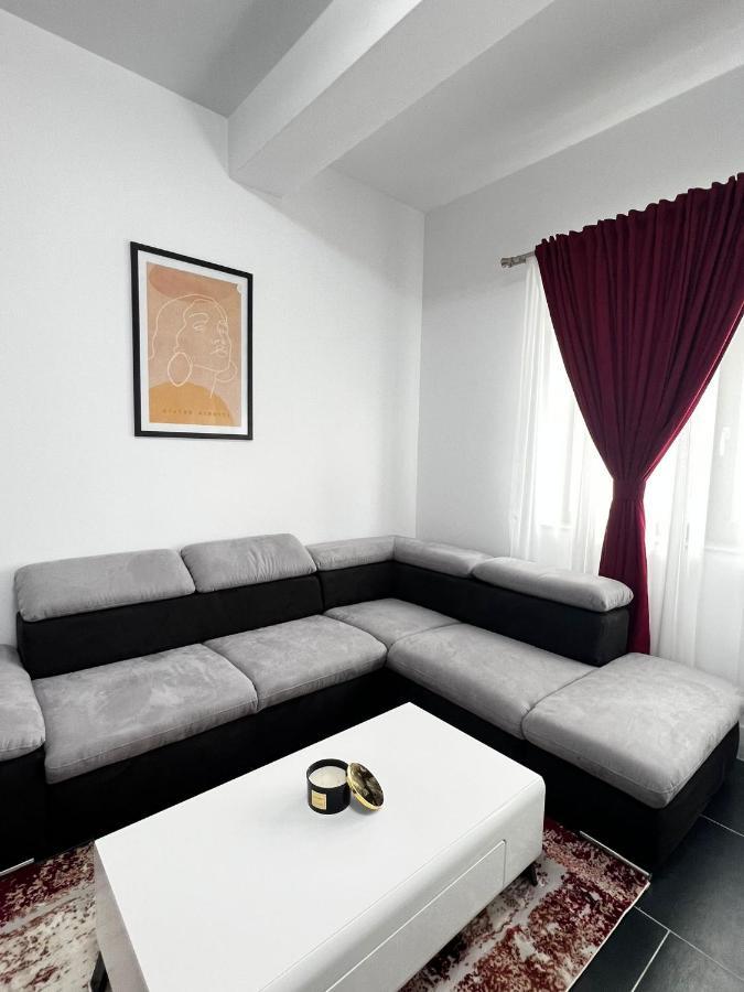 Marvellous Aparthotel With Master Apartments Suceava Exterior photo