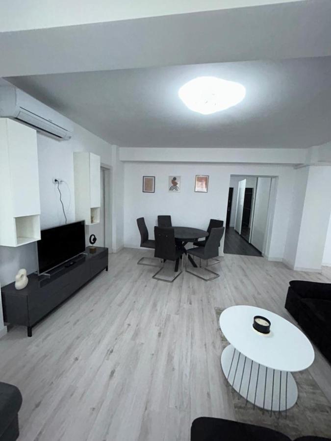 Marvellous Aparthotel With Master Apartments Suceava Exterior photo